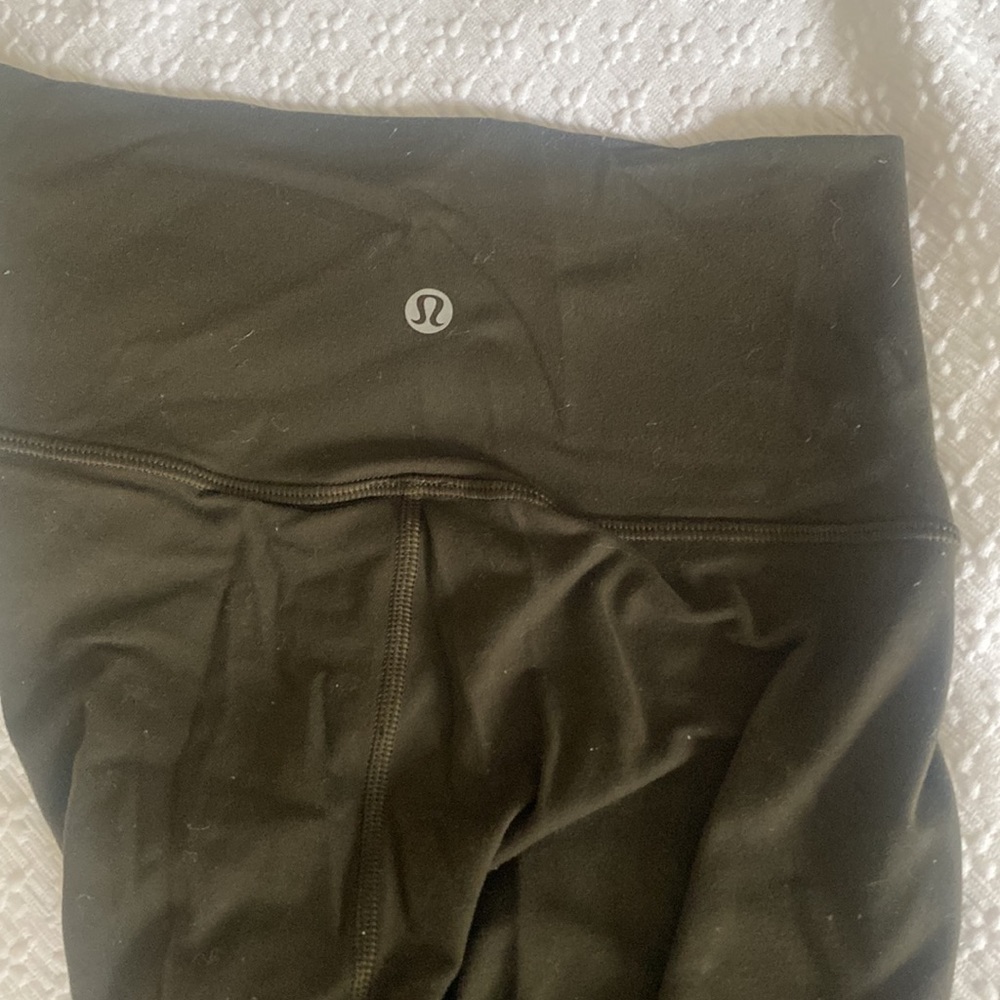 Lululemon dark olive green mesh long leggings size 4